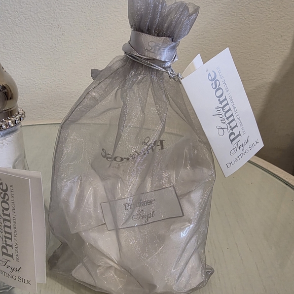 Lady Primrose Tryst Dusting Silk Body Powder With Refill Pouch - NEW Sealed - Picture 7 of 7